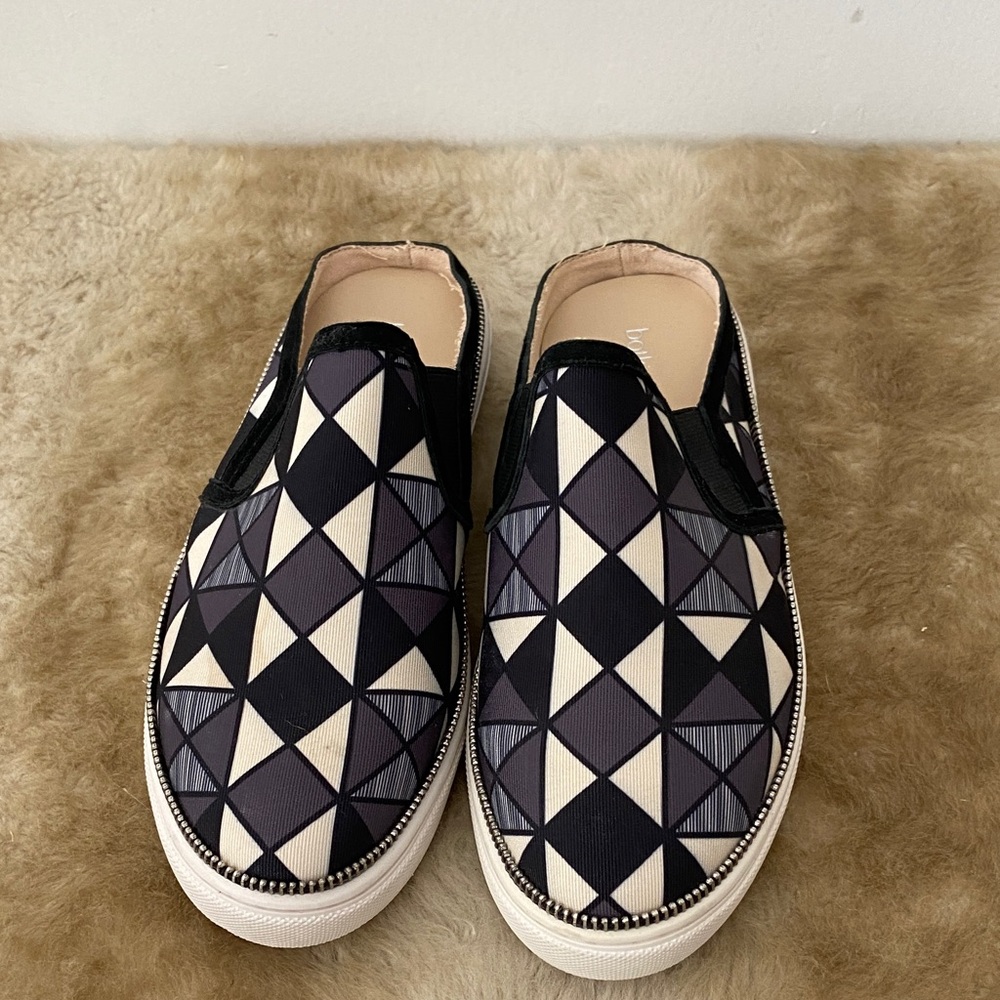 Botkier Black and Cream Geometric Slip-Ons